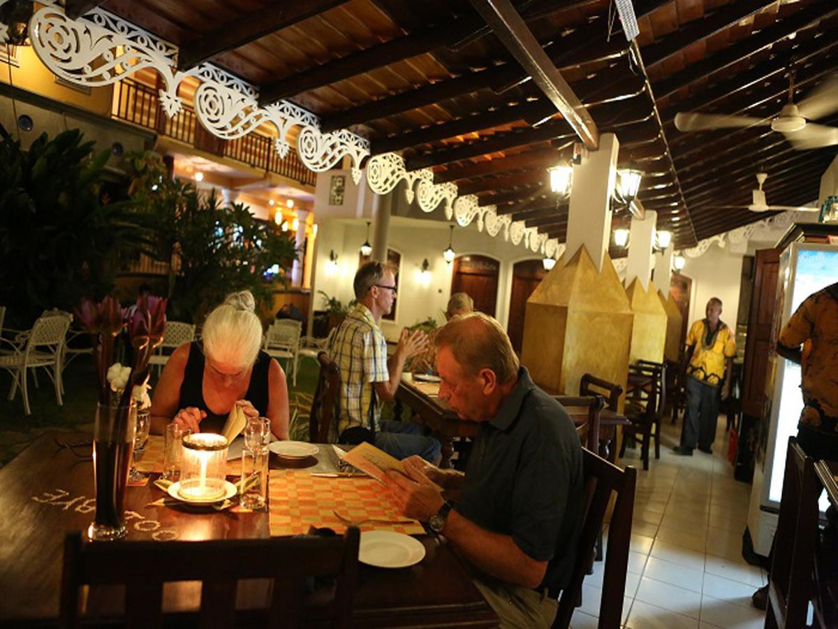 Sunray Villa And Resort Unawatuna Bagian luar foto